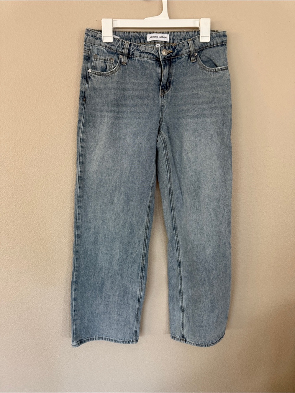 Ashley Mason Mid-Rise Light Wash Straight Leg Jeans